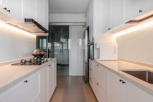 Transitional Kitchen at Northshore Cove