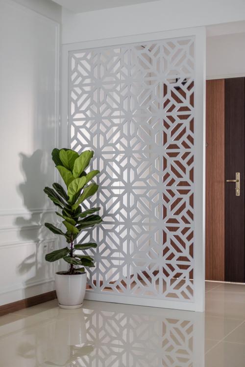 Transitional Foyer at Northshore Cove