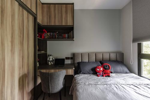 Industrial Bedroom at Woodleigh Glen
