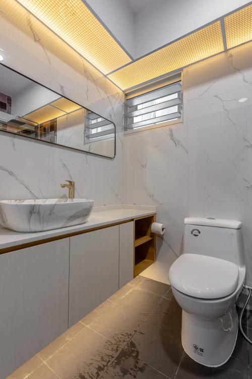 Modern Bathroom at Hougang Parkedge