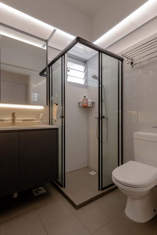 Scandinavian Bathroom at Dakota Breeze