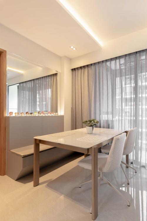Modern Dining Room at La Fiesta