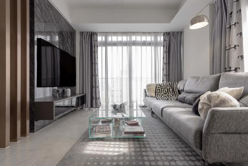 Modern Living Room at 3-Storey Penthouse