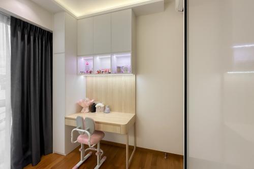 Modern Bedroom at Fourth Avenue Residences
