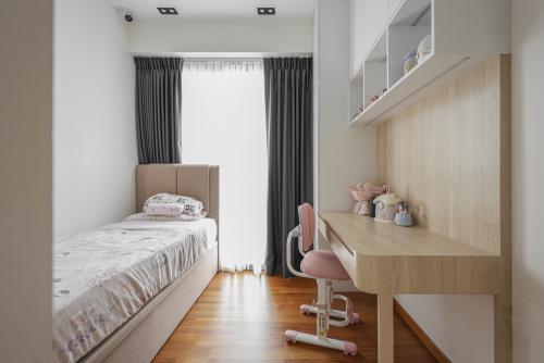 Modern Bedroom at Fourth Avenue Residences