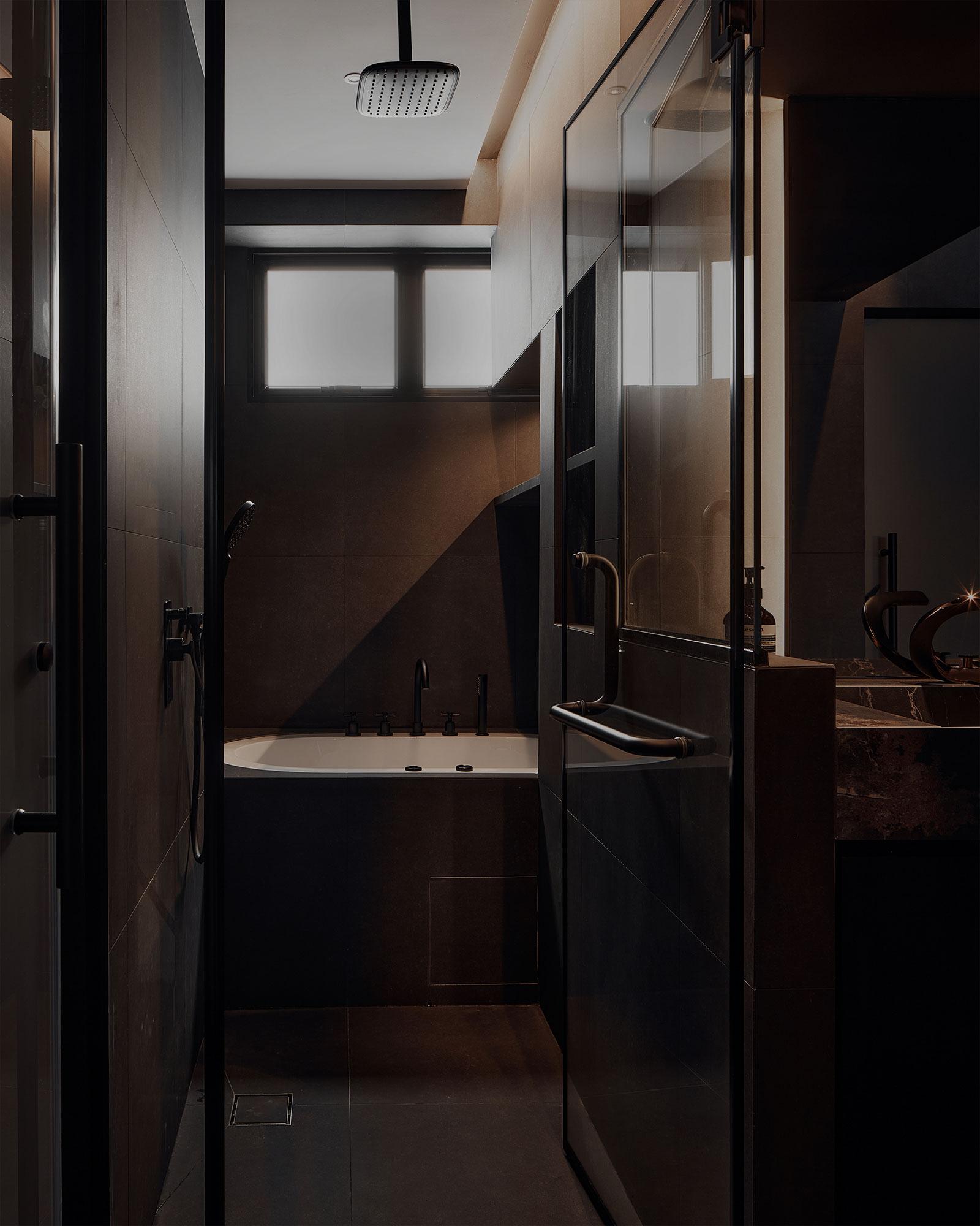 Contemporary Bathroom with Mirror and Mosaic