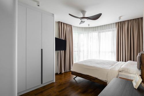 Modern Bedroom at Arc @ Tampines