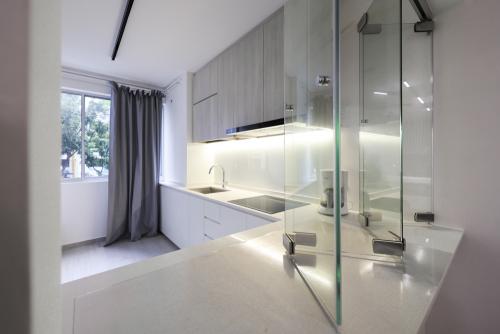Modern Kitchen at Kim Keat