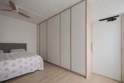 Modern Bedroom at Kim Keat