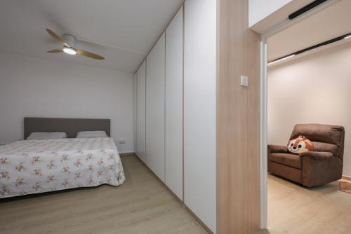 Modern Bedroom at Kim Keat