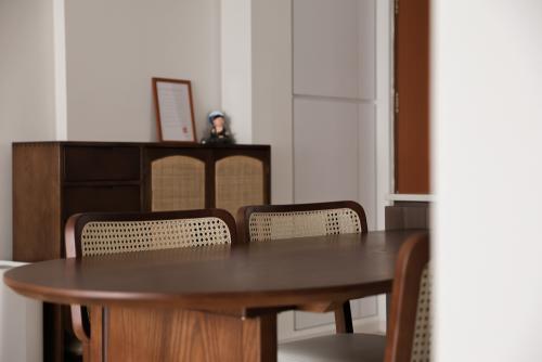 Modern Dining Room at Fajar Hills