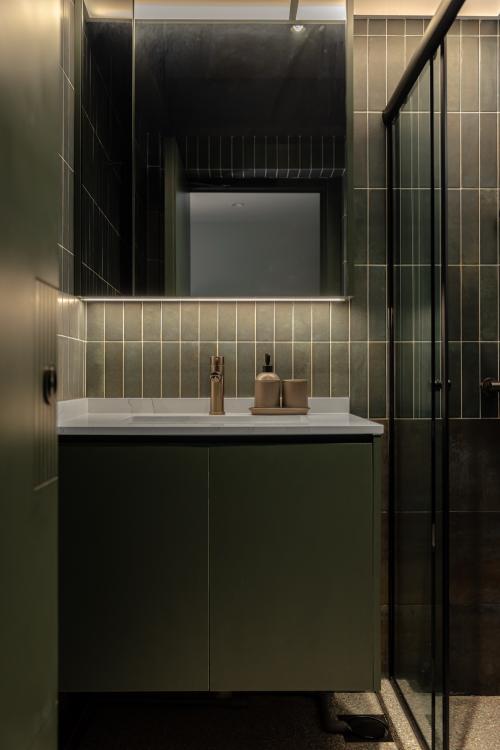 Modern Bathroom at Tampines Greencourt