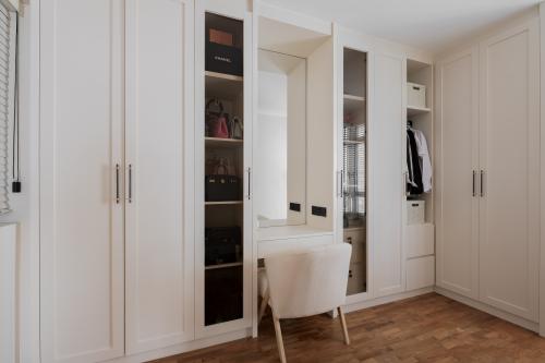 Vintage Walk-in Wardrobe at 306D Punggol Drive