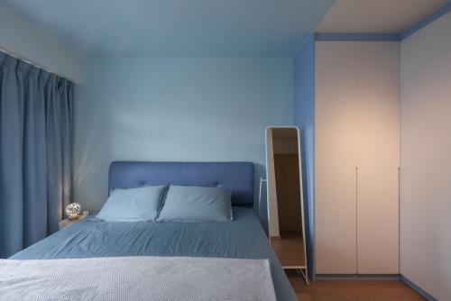 Modern Bedroom at Kallang Breeze