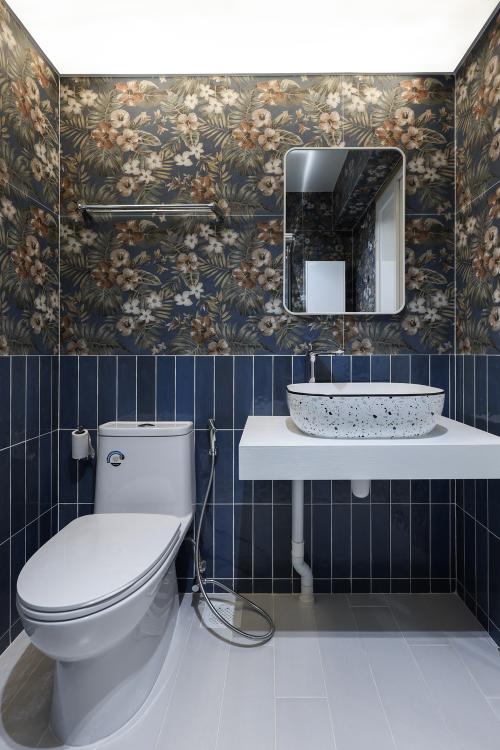 Modern Bathroom at Kallang Breeze