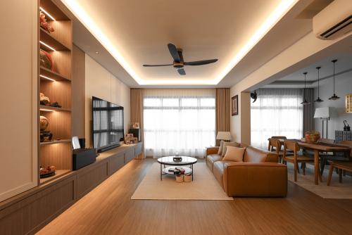 Asian Living Room at Hougang Capeview