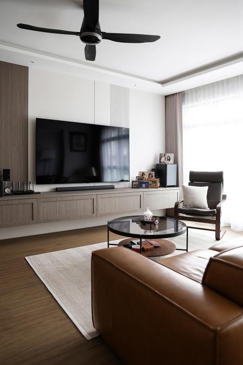 Asian Living Room at Hougang Capeview