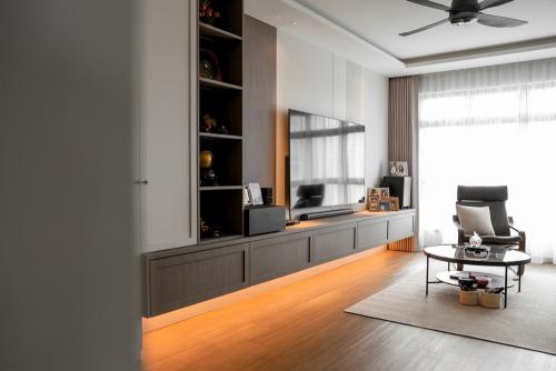Asian Living Room at Hougang Capeview