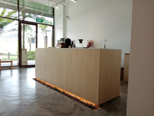 Minimalist Retail at Nicher