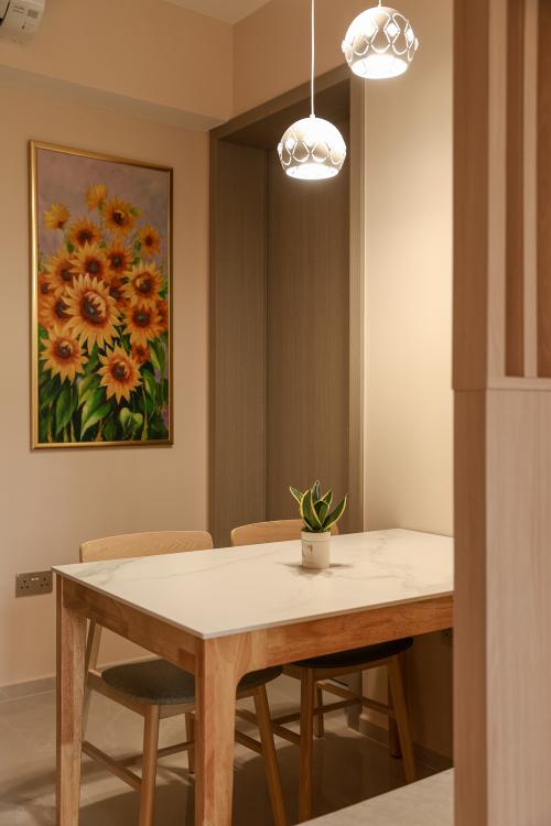 Scandinavian Dining Room at Dairy Farm Residences
