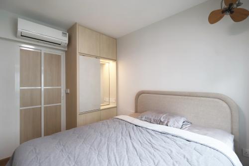Minimalist Bedroom at Resale 3 Room HDB @ Chai Chee