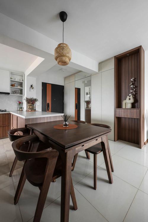 Modern Dining Room at Ghim Moh Edge