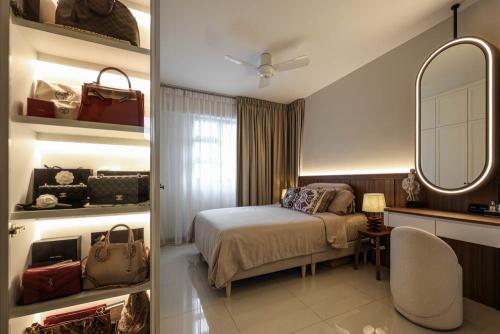 Modern Bedroom at Ghim Moh Edge