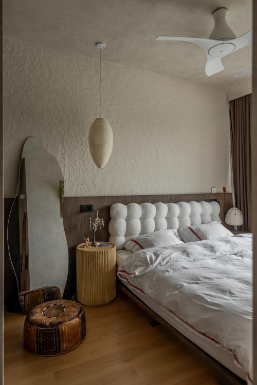 Modern Bedroom at The Reef at King's Dock