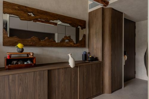 Modern Living Room at The Reef at King's Dock
