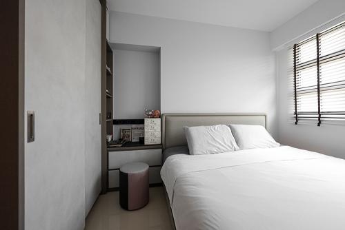 Scandinavian Bedroom at West Coast Parkview