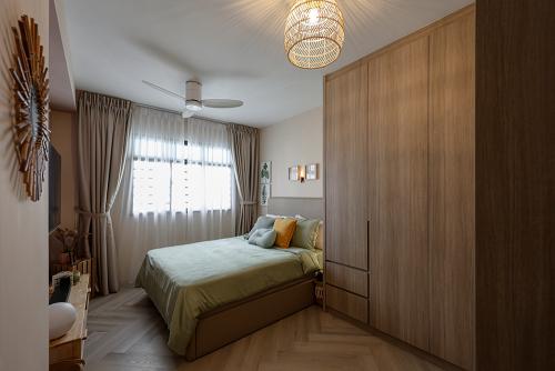 Country Bedroom at Fernvale Vines 3-Gen