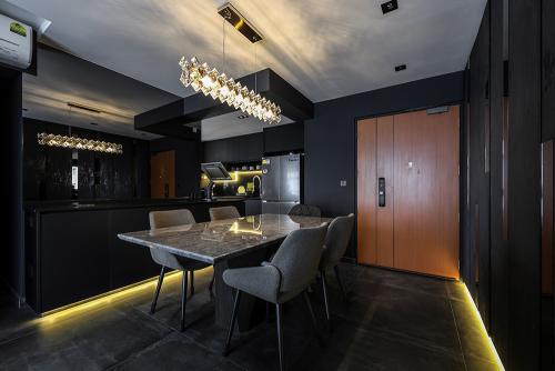 Modern Dining Room at Tampines GreenFoliage