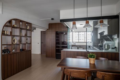 Contemporary Kitchen at 186 Bishan