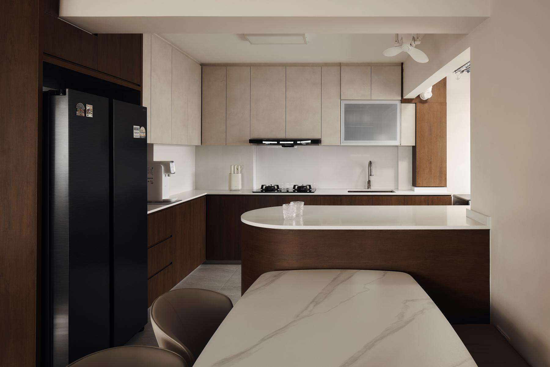 Contemporary Kitchen with Kitchen Island and Cupboard