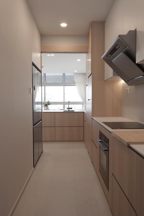 Minimalist Kitchen at Resale 3 Bedroom Condo @ Mount Sinai Drive