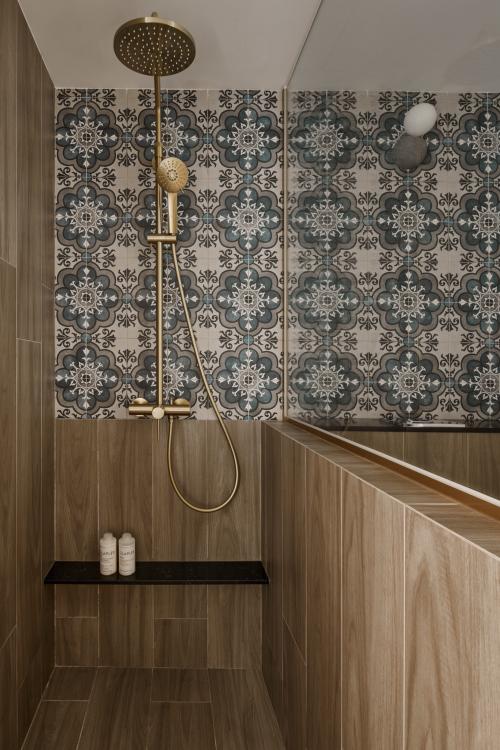 Asian Bathroom at Chempaka Court
