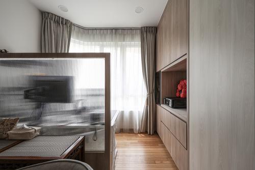 Scandinavian Home Office at Edelweiss Park