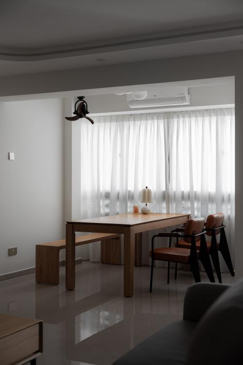 Contemporary Dining Room at 290F Bukit Batok