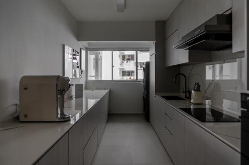 Contemporary Kitchen at 522B Tampines