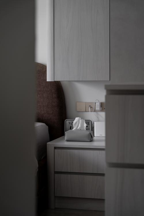 Contemporary Bedroom at 522B Tampines