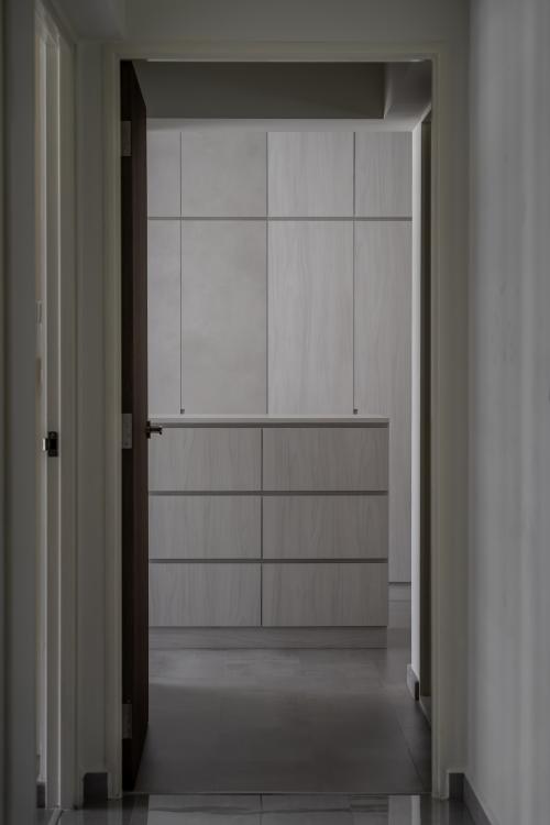 Contemporary Bedroom at 522B Tampines