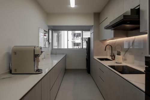 Contemporary Kitchen at 522B Tampines