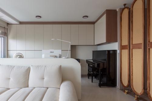 Scandinavian Home Office at 246B Ang Mo Kio