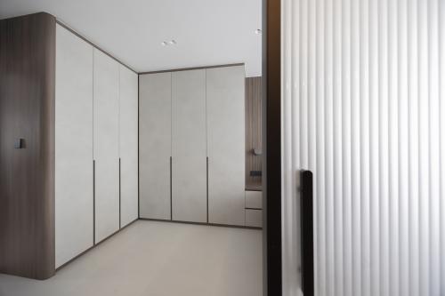 Contemporary Bedroom at 264C Compassvale Bow