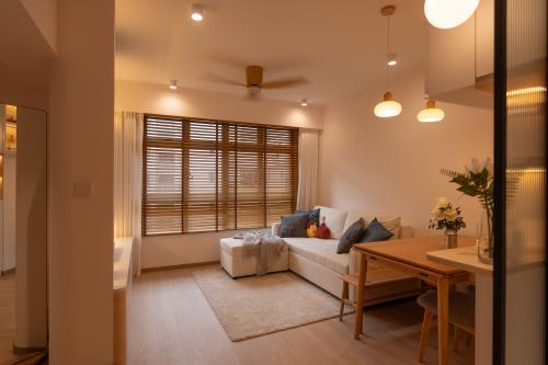 Contemporary Living Room at 82B Circuit Rd
