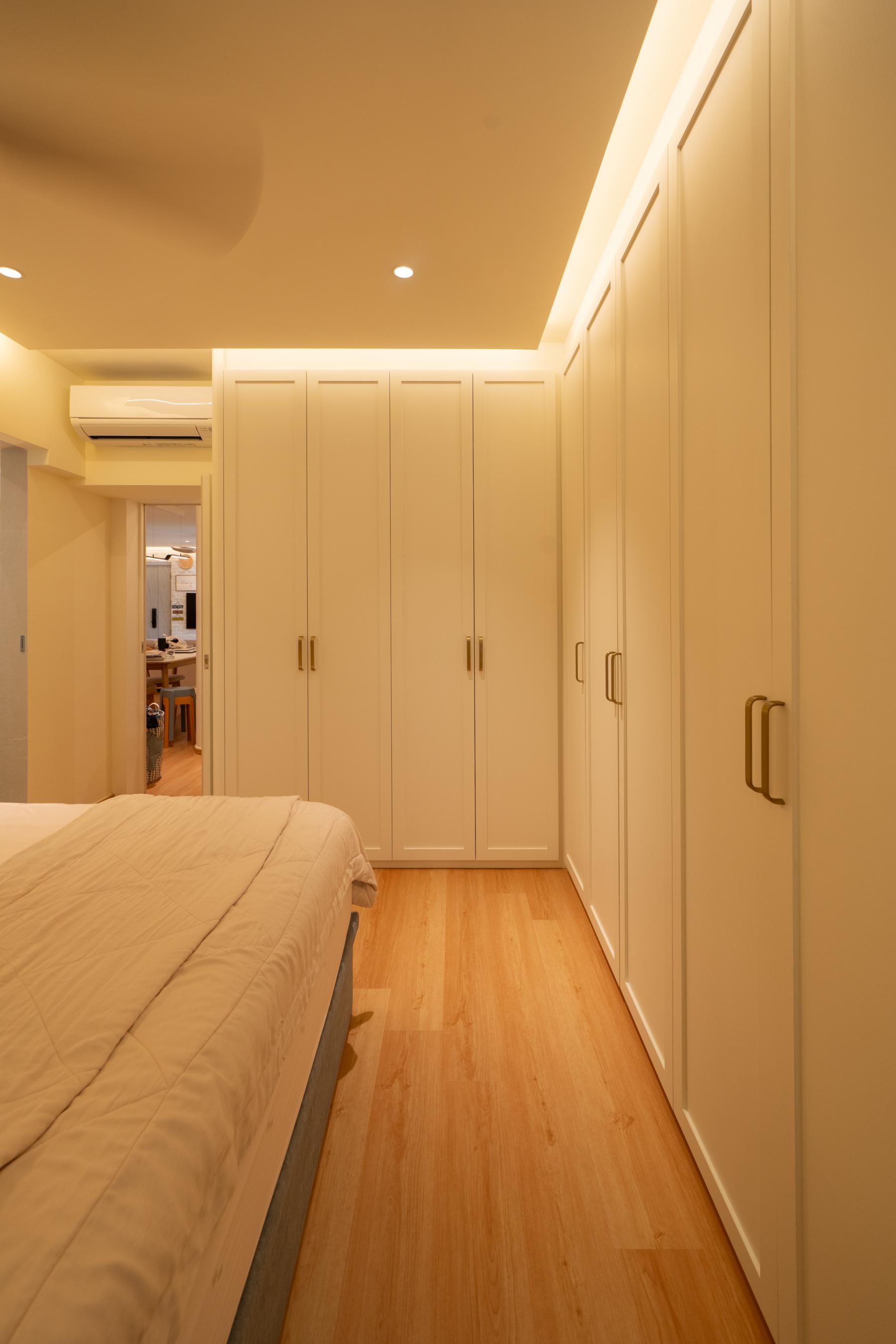 Contemporary Bedroom with Parquet Floor and Cement Floor