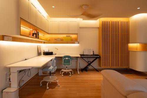 Contemporary Living Room at 250A Compassvale