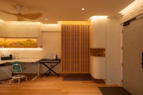 Contemporary Living Room at 250A Compassvale