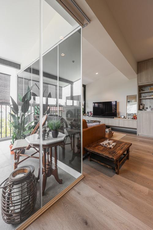 Asian Living Room at 3-Storey Landed House