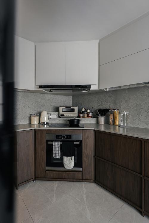 Vintage Kitchen at Crawford Court